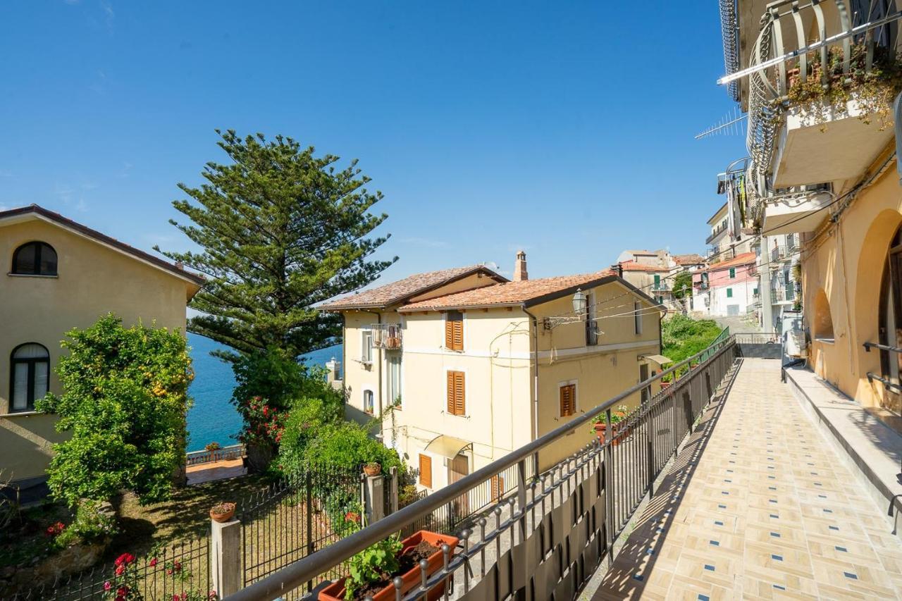 Borgo Dei Saraceni - Suites & Apartments أغروبولي المظهر الخارجي الصورة