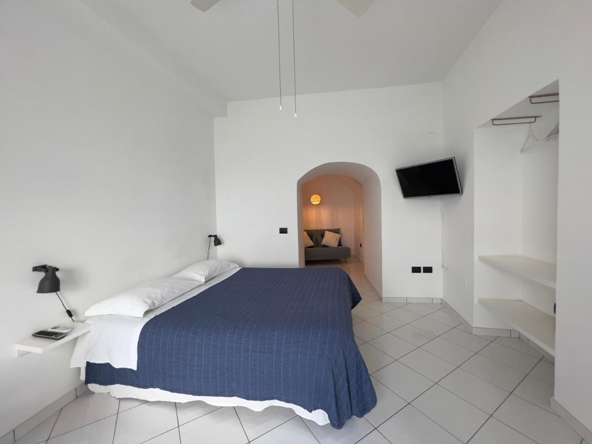 Borgo Dei Saraceni - Suites & Apartments أغروبولي المظهر الخارجي الصورة