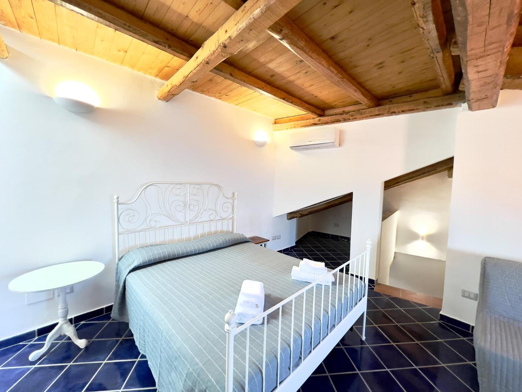 Borgo Dei Saraceni - Suites & Apartments أغروبولي المظهر الخارجي الصورة