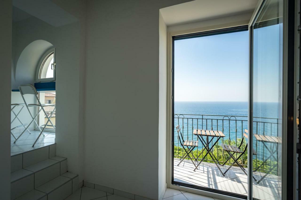 Borgo Dei Saraceni - Suites & Apartments أغروبولي المظهر الخارجي الصورة