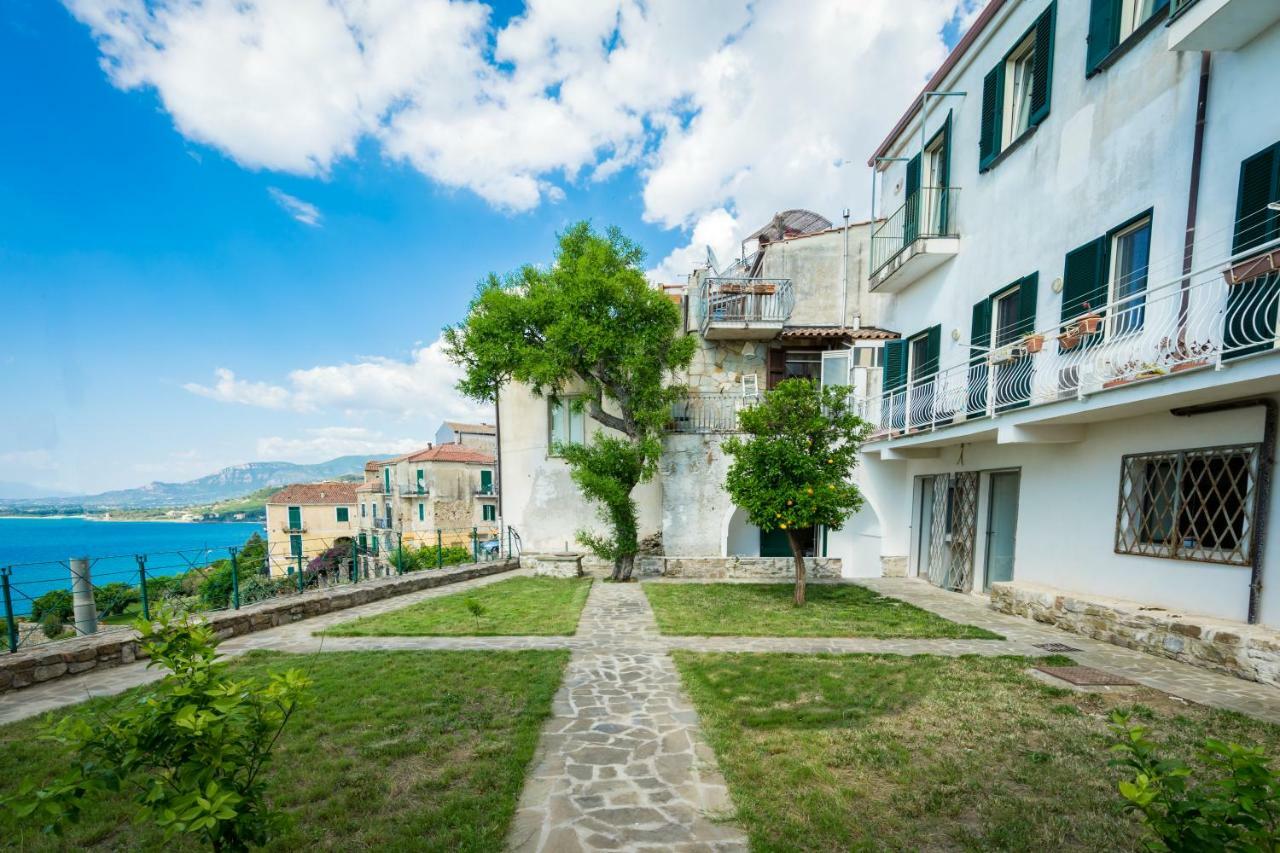 Borgo Dei Saraceni - Suites & Apartments أغروبولي المظهر الخارجي الصورة